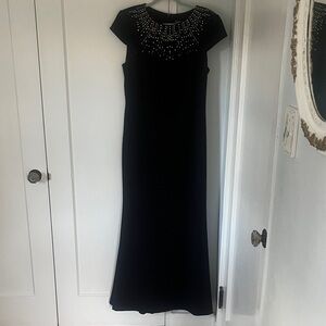 Vince Camuto Elegant Black evening Dress with Embellished Neckline